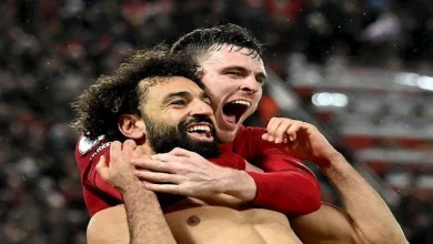 صورة نجم ليفربول يشيد بمستوى محمد صلاح مع الفريق في الفترة الماضية