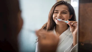 صورة ليس بالفرشاة.. العامل الحاسم في تنظيف الأسنان