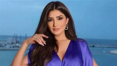 صورة قصة السمكة.. مي عمر تتألق بالمخمل الأسود في ختام مهرجان البحر الأحمر