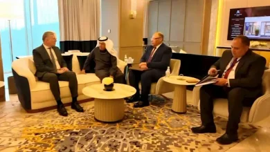 صورة وزير البترول يبحث تعزيز التعاون العربي في الطاقة والاستثمار بالكويت وا