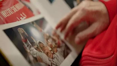 صورة “لتحفيز لاعبي المنتخب”.. 7 صور لظهور حسن شحاتة في إعلان خاص ببطولة أمم