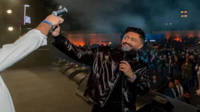 صورة تامر حسني يشكر جمهوره بعد حفله الأخير: “بحاول أقوم معاكم”