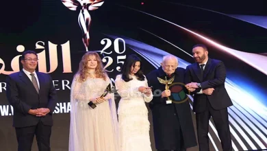 صورة نيللي وهالة سرحان ورشوان توفيق.. 20 صورة من تكريمات النجوم في حفل جوائ