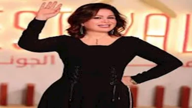 صورة “سحر وجاذبية”.. إلهام شاهين تتألق بالأسود في أحدث إطلالتها