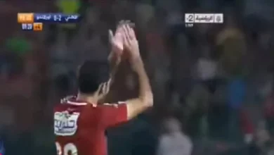 صورة 19 صورة لمحمد أبو تريكة مع الجماهير