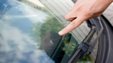 صورة تجاهل نقطة صغيرة في زجاج السيارة يكلفك الكثير.. لهذه الأسباب