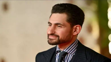 صورة أمير المصري على السجادة الحمراء لفيلمه القصص في “البحر الأحمر السينمائ