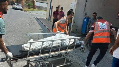 صورة استشهاد شاب بنيران الاحتلال شرقي غزة وسط وقصف واسع