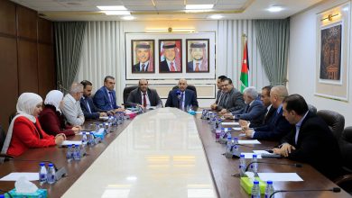 صورة | القاضي يترأس اجتماعي الاقتصاد الرقمي والشباب ويشدد على ضرورة مواكبة “التحول السريع”