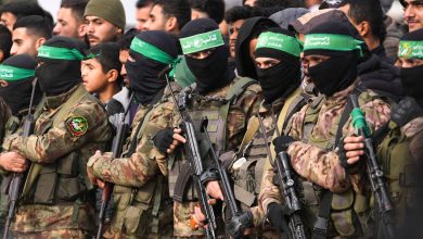 صورة | حماس تتهم “إسرائيل” بمواصلة المجازر وتطالب الوسطاء بالضغط لفتح معبر رفح