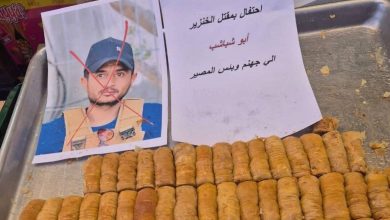 صورة | بالفيديو.. احتفالات وتوزيع حلوى في غزة بعد مقتل ياسر أبو شباب