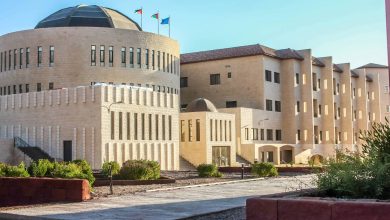 صورة | جامعة العقبة للتكنولوجيا تحول الدراسة للتعليم عن بعد وتؤجل الامتحانات الأحد