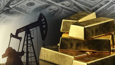 صورة | الذهب يخالف الاتجاه ويغلق مرتفعا.. الفضة تهوي 3.8% والنفط والدولار يتراجعان