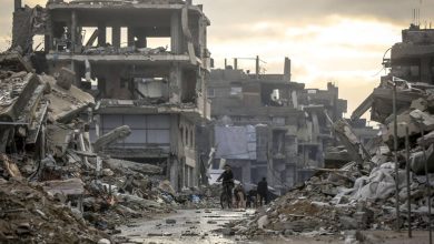 صورة | منخفض جوي يتسبب بانهيار مبنيين متضررين من قصف الاحتلال في مدينة غزة