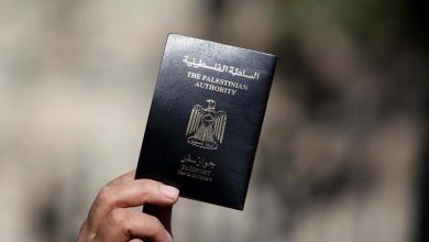 صورة ترامب يوسع حظر السفر لأميركا ليشمل 15 دولة إضافية بينها سوريا وفلسطين