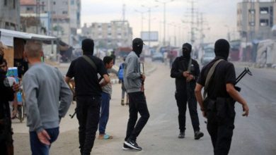 صورة مسلحون يغتالون مسؤولاً أمنياً في حكومة “حماس” بالرصاص وسط قطاع غزة