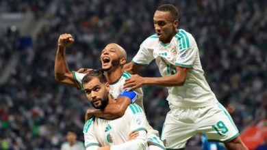 صورة منتخب الجزائر يتجاوز العراق ويتأهل إلى ربع النهائي في كأس العرب