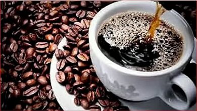 صورة مختص يوضح سر نكهة القهوة ولذتها والعوامل المؤثرة فيها