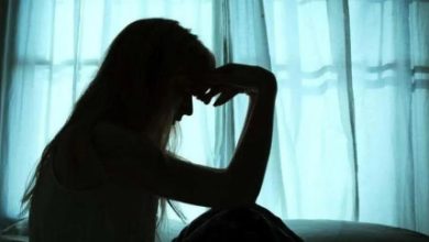 صورة استشاري يوضح أسباب التأثر بتغيرات الطقس وانعكاسها على المزاج والصحة النفسية
