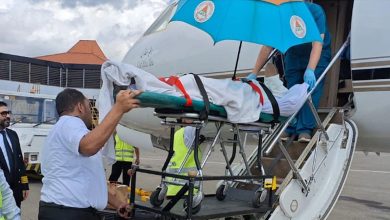 صورة نقل مواطن من إندونيسيا إلى المملكة عبر طائرة الإخلاء الطبي