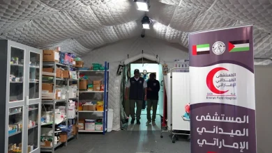 صورة وفد أممي رفيع يزور المستشفى الميداني الإماراتي في غزة ويشيد بجهوده الإنسانية