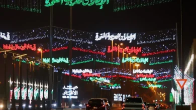 صورة مدينة العين تزيّن شوارعها بمناسبة عيد الاتحاد الـ 54