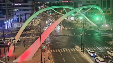 صورة تقاطع الساعة.. معلمٌ جديد يعزز الهوية الحضرية لمدينة العين