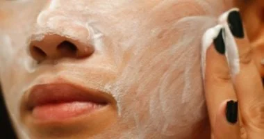 صورة 8 وصفات طبيعية لتضييق المسام وتحسين ملمس البشرة