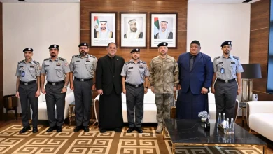 صورة شرطة أبوظبي تُطلع وفد مملكة تونغا على أفضل الممارسات التطويرية