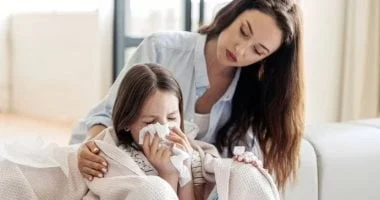 صورة علامات نزلة برد شديدة تظهر على الوجه أثناء الكلام لا تهملها