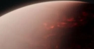صورة جيمس ويب يرصد غلافًا جويًا كثيفًا لكوكب صخري فائق السخونة يربك العلماء