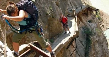 صورة 5 طرق لا تزال مفتوحة للجمهور حتى اليوم: المتاهة ومسيرة الموت