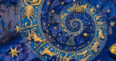 صورة كيف تتغير شخصية كل برج مع بداية عام 2026؟