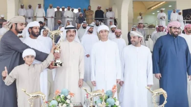 صورة حاكم أم القيوين يحضر منافسات اليوم الختامي من مهرجان الهجن