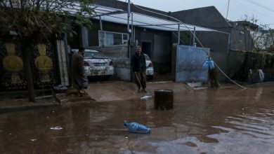 صورة موجة طقس سيئ تضرب دولا عربية.. ضحايا بالعراق وتحذيرات في غزة