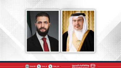 صورة سمو ولي العهد رئيس مجلس الوزراء يهنئ رئيس الجمهورية العربية السورية بذكرى يوم التحرير
