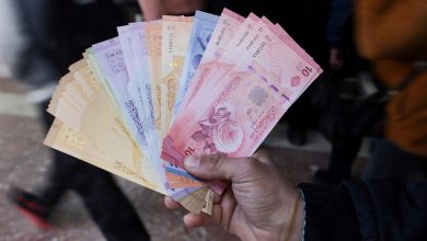 صورة ارتفاع سعر صرف الليرة السورية مقابل الدولار