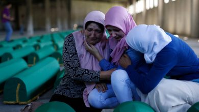 صورة من “جرذان” سراييفو إلى “حيوانات” غزة.. كيف شارك الإعلام بقتل المسلمين لعقود؟ | ثقافة
