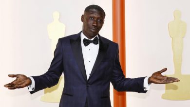 صورة “صمته جلب له مليار دولار”.. هكذا تفاعلت المنصات مع صفقة أشهر “تيك توكر” بالعالم