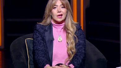 صورة الممثلة المصرية لقاء سويدان تكشف إصابتها بالعصب السابع على الهواء