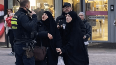 صورة فيديو يهز هولندا بعد ضرب سيدتين محجبتين.. ما القصة؟
